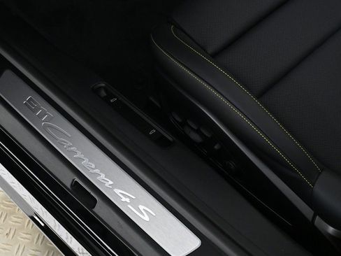 Certified 2026 Porsche 911 Carrera 4S image 21