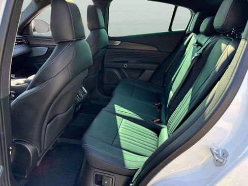 New 2025 Maserati Grecale GT image 15