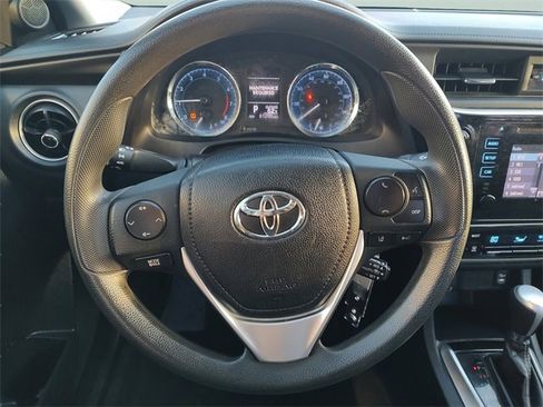 Used 2019 Toyota Corolla LE image 14