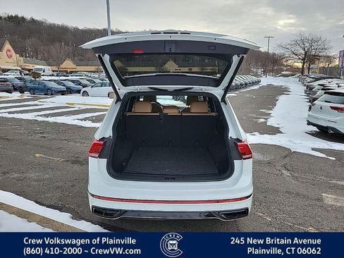Certified 2022 Volkswagen Tiguan SE R-Line image 55