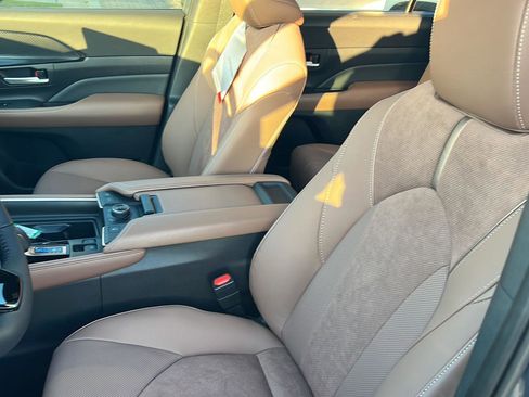 New 2026 Toyota Grand Highlander AWD Hybrid image 31