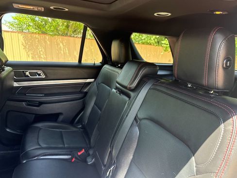 Used 2018 Ford Explorer Sport AWD/4WD image 20
