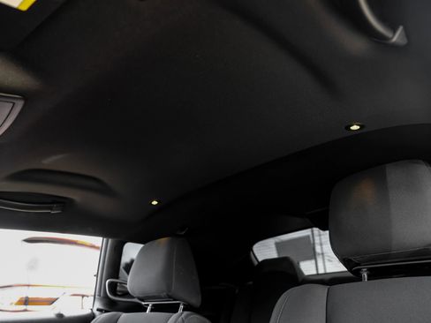 Used 2023 Dodge Challenger SXT w/ Blacktop Package image 31