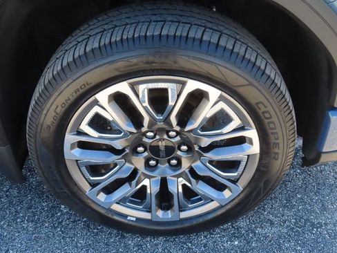 Used 2024 GMC Sierra 1500 Denali Ultimate AWD/4WD image 14