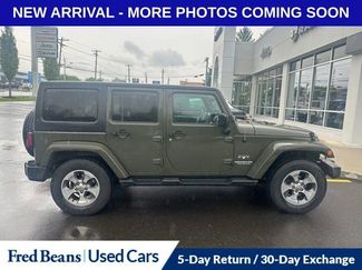 Used 2016 Jeep Wrangler Unlimited Sahara w/ Dual Top Group AWD/4WD video 3