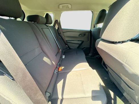 Used 2024 Nissan Rogue S FWD image 25