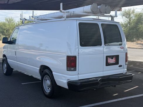 Used 2004 Ford E-150 and Econoline 150 RWD image 3