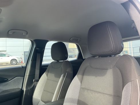 Certified 2021 Chevrolet TrailBlazer L image 8