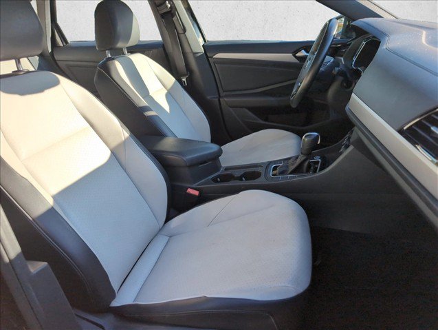 Used 2020 Volkswagen Jetta R-Line w/ R-Line Cold Weather Package FWD image 29