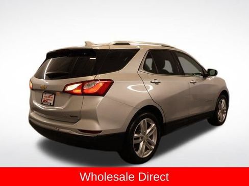 Used 2018 Chevrolet Equinox Premier AWD/4WD image 2