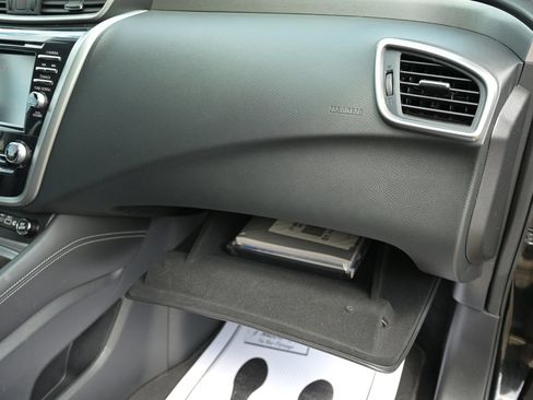 Used 2021 Nissan Murano SV AWD/4WD image 33