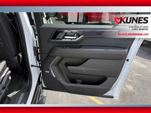 New 2026 GMC Yukon XL Elevation w/ Elevation Premium Package AWD/4WD image 21