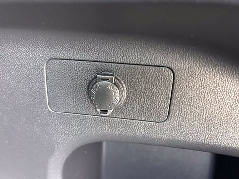 Used 2019 Toyota RAV4 XLE w/ Protection Package FWD image 17