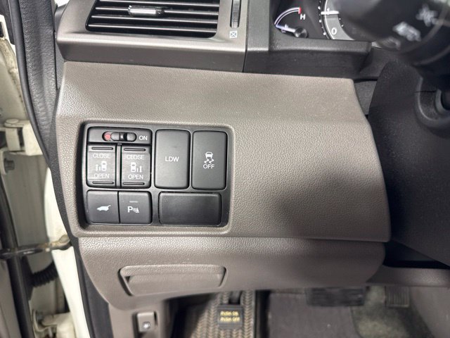 Used 2016 Honda Odyssey Touring image 18