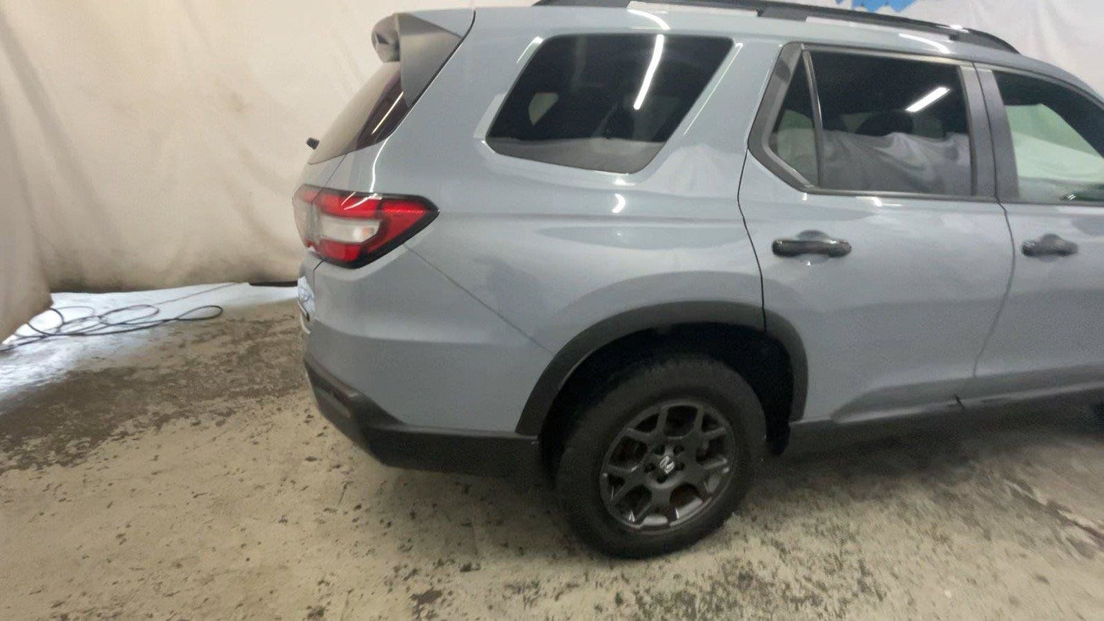 Certified 2024 Honda Pilot TrailSport image 6