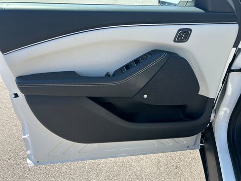 Used 2025 Ford Mustang Mach-E Premium AWD/4WD image 12