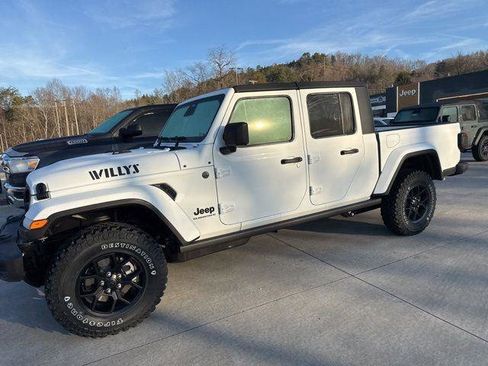 New 2026 Jeep Gladiator Willys AWD/4WD image 10