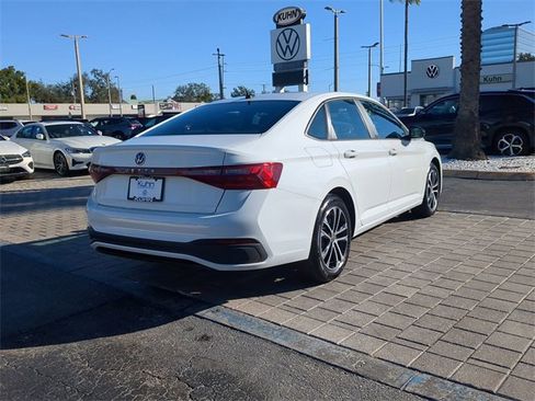 Certified 2025 Volkswagen Jetta Sport image 4