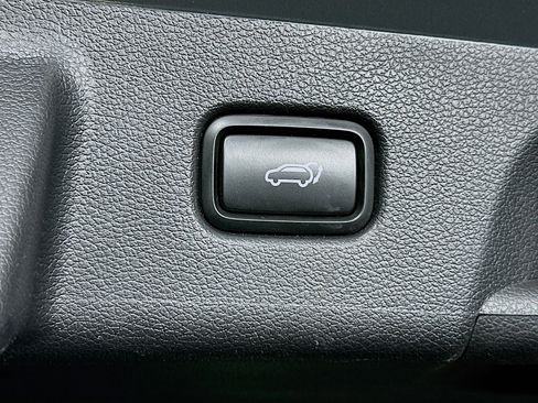 Used 2024 Hyundai Palisade SEL w/ Premium Package FWD image 32