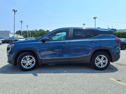 Used 2024 GMC Terrain SLE FWD image 34