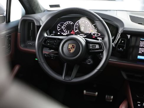 New 2026 Porsche Cayenne GTS AWD/4WD image 30
