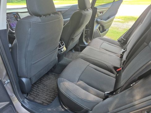 Used 2022 Subaru Outback Premium image 16