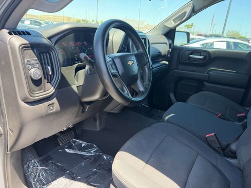 Used 2020 Chevrolet Silverado 1500 Custom w/ Custom Value Package RWD image 2