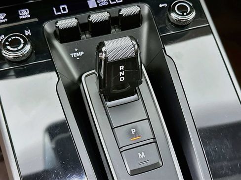 Certified 2020 Porsche 911 Carrera 4S AWD/4WD image 18