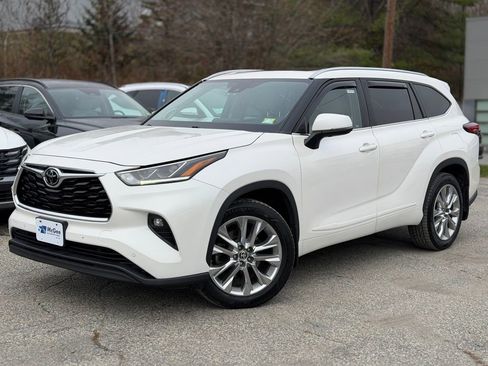 Used 2021 Toyota Highlander Limited image 1