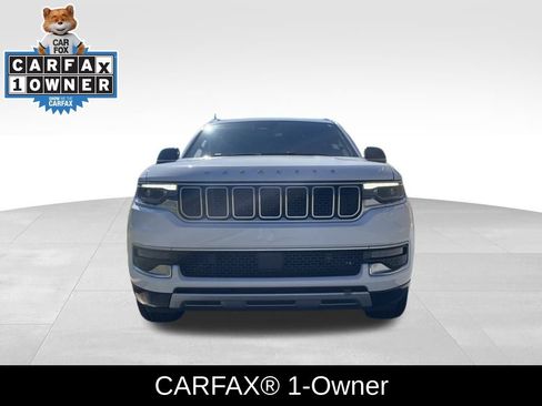 Used 2023 Jeep Wagoneer L Series II image 2