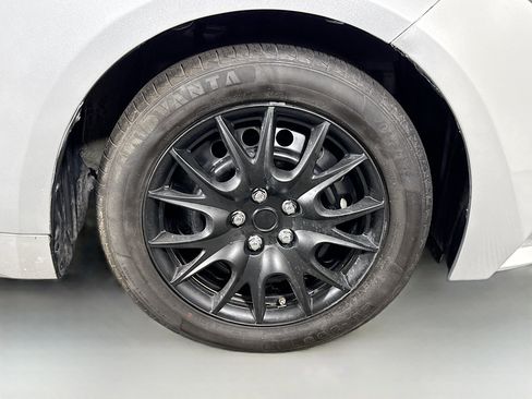 Used 2022 Toyota Corolla LE FWD image 31