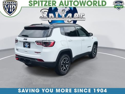 Used 2025 Jeep Compass Trailhawk w/ Trailer Tow Group AWD/4WD image 9