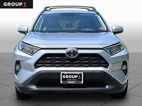 Certified 2019 Toyota RAV4 XLE Premium FWD image 4