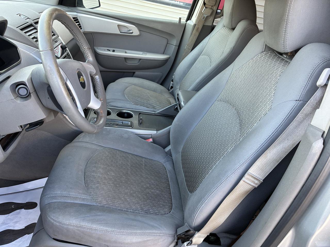 Used 2012 Chevrolet Traverse LS FWD image 13