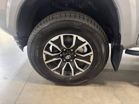 Certified 2020 Toyota Tacoma TRD Sport w/ Technology Package image 26