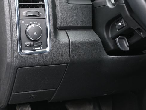 Used 2018 RAM 1500 Laramie RWD image 23