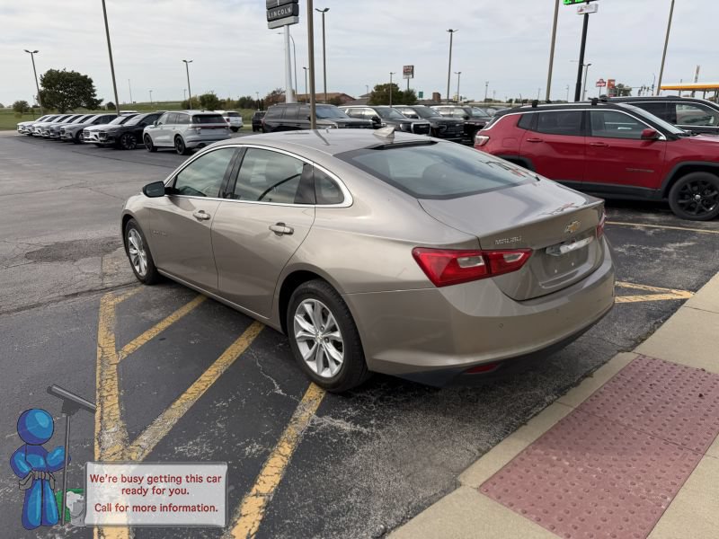 Used 2025 Chevrolet Malibu LT FWD image 3