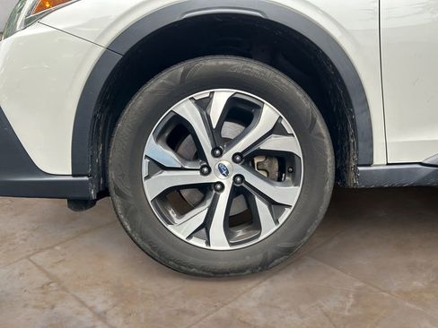 Used 2022 Subaru Outback Touring AWD/4WD image 14