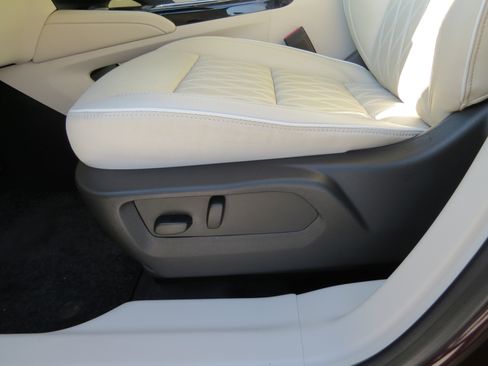 Used 2023 Buick Envision Avenir image 15