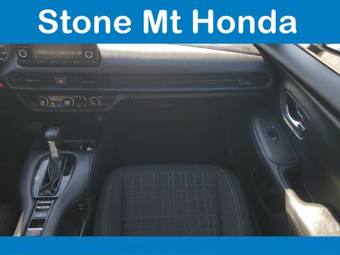 Used 2024 Honda HR-V LX image 16