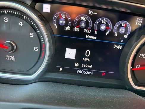 Used 2023 Chevrolet Silverado 2500 High Country image 15