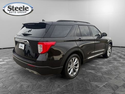 Used 2021 Ford Explorer XLT w/ Equipment Group 202A image 5