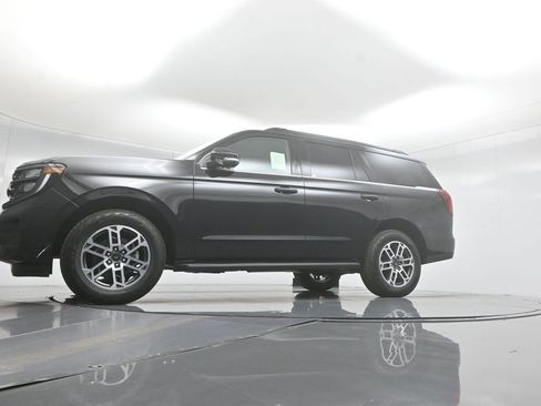 New 2025 Ford Expedition Active image 58