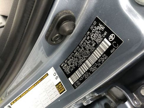 Used 2022 Toyota Corolla LE image 30