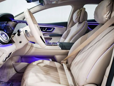 Used 2023 Mercedes-Benz EQS 580 4MATIC Sedan image 17