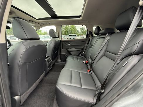 Used 2023 Nissan Rogue SL w/ SL Premium Package FWD image 24