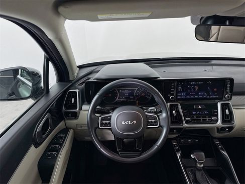 Used 2022 Kia Sorento S image 23