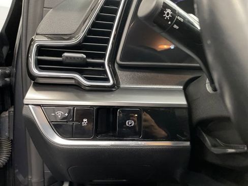 Certified 2023 Kia Sportage EX image 20