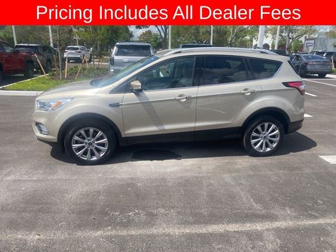 Used 2018 Ford Escape Titanium FWD image 2