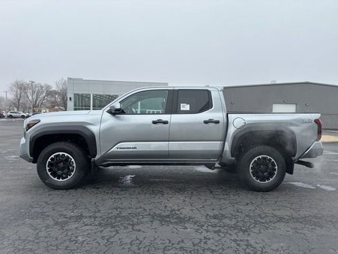 New 2026 Toyota Tacoma TRD Off-Road AWD/4WD image 4